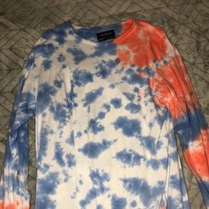 Long sleeve tie-dye